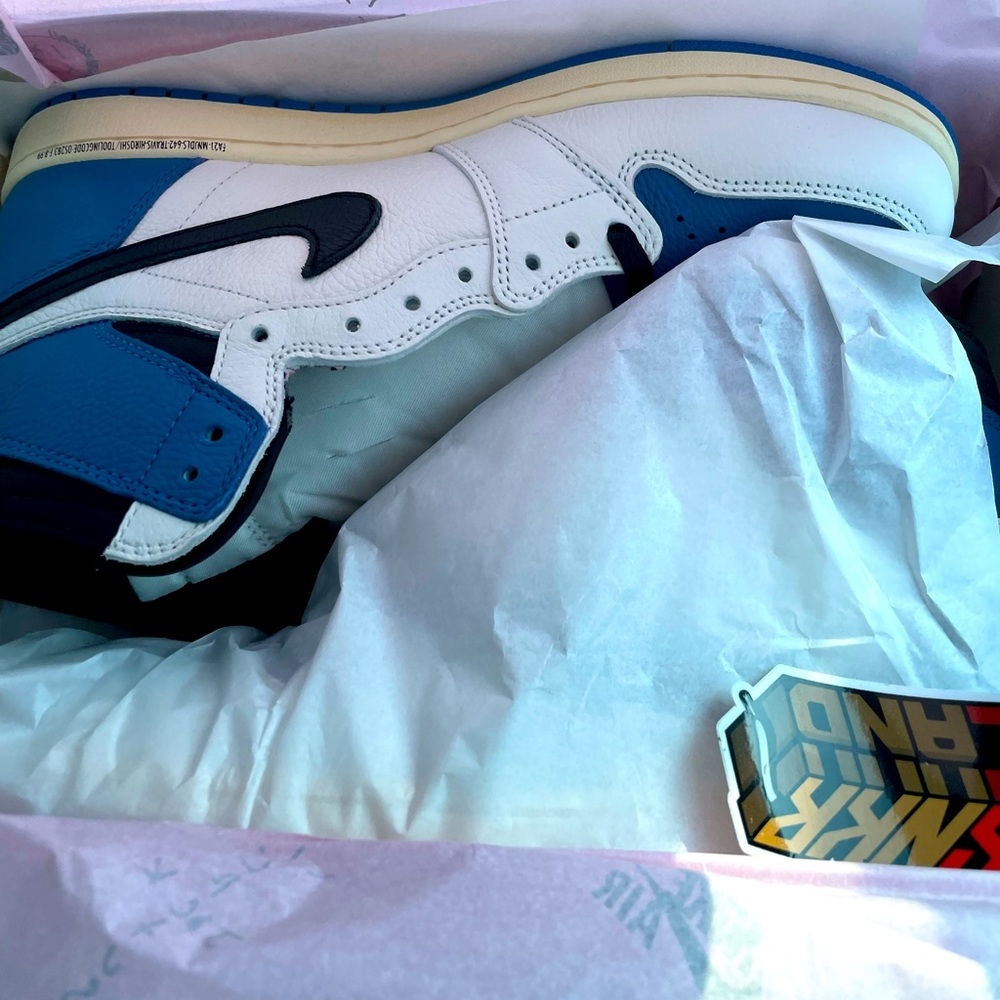 Travis scot 1’s Rare go for 1200 I have high tops